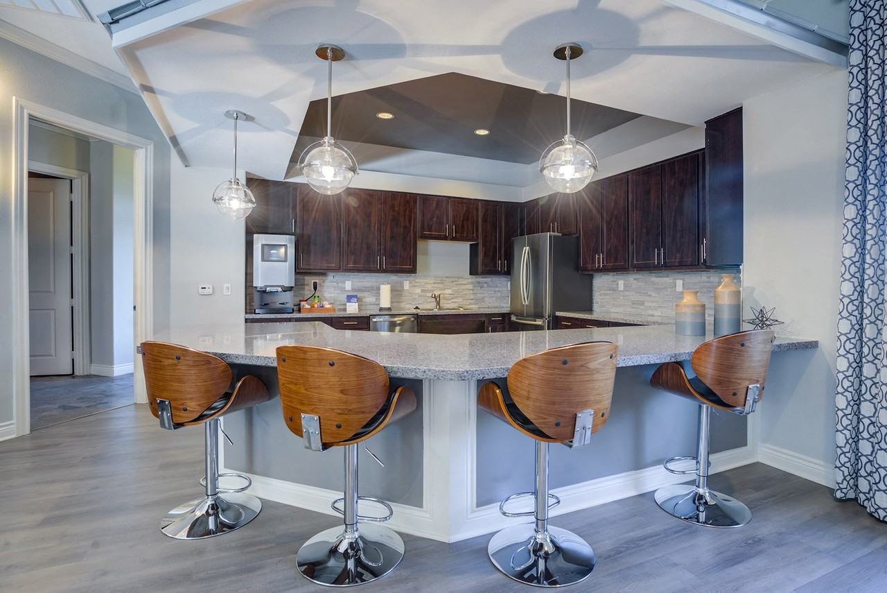 Residence at Midland - Photo 7 of 44