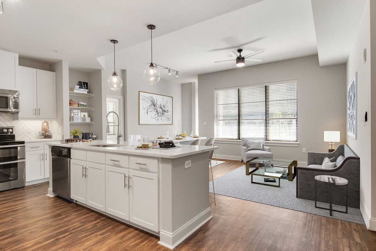 92 West Paces - Photo 3 of 50