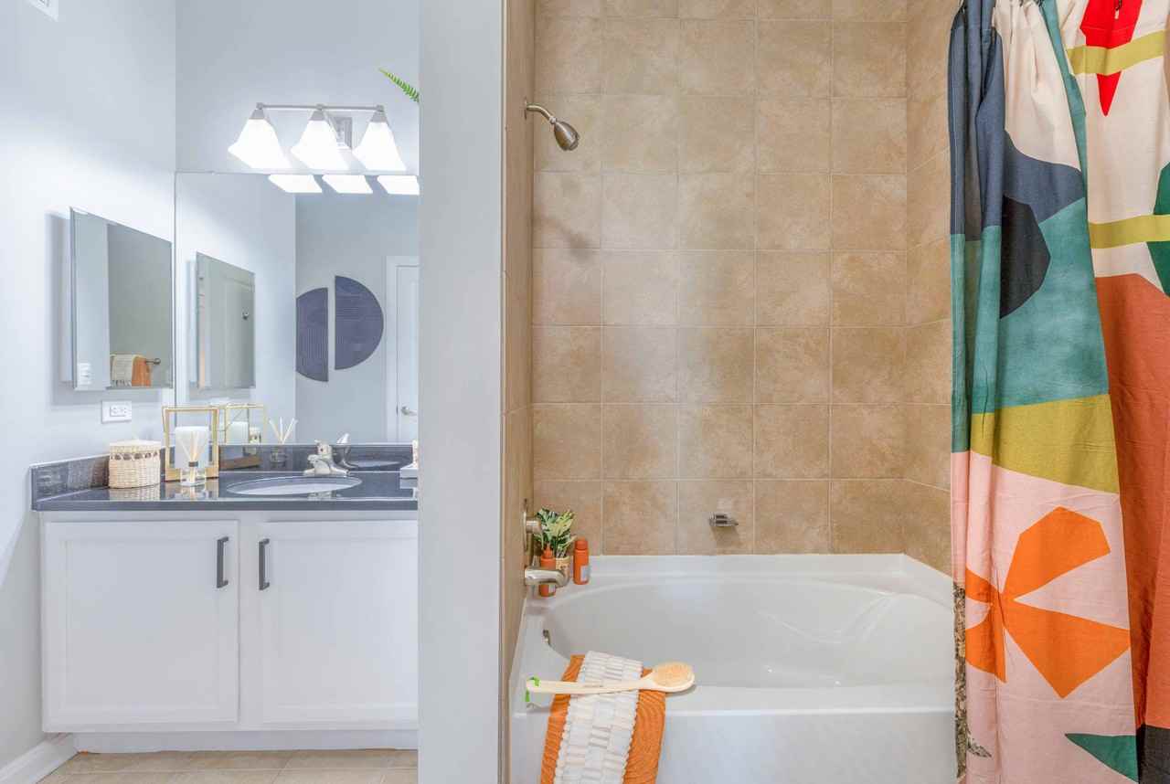 The Alaire Twinbrook Station Apartments - Photo 5 of 20