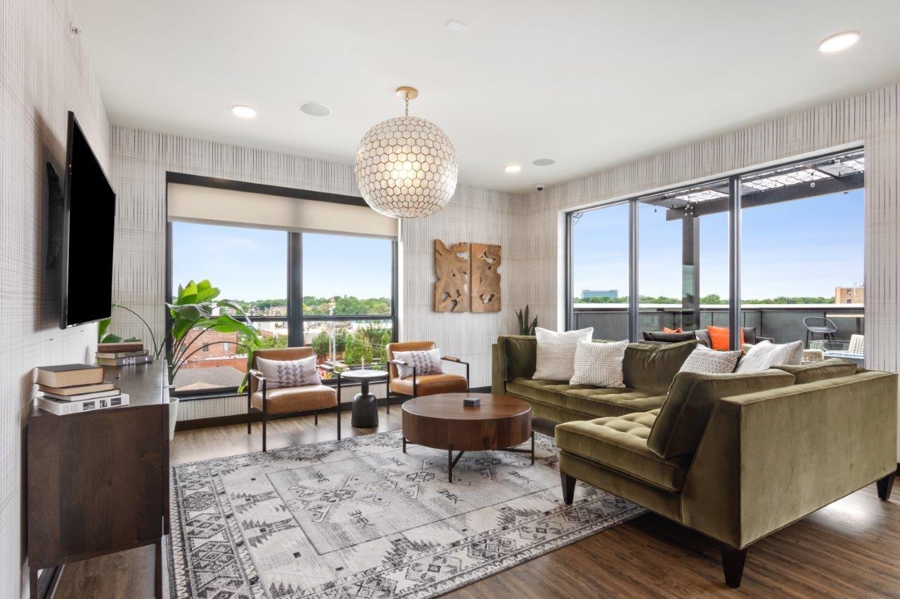 Alton Heights - Photo 7 of 40