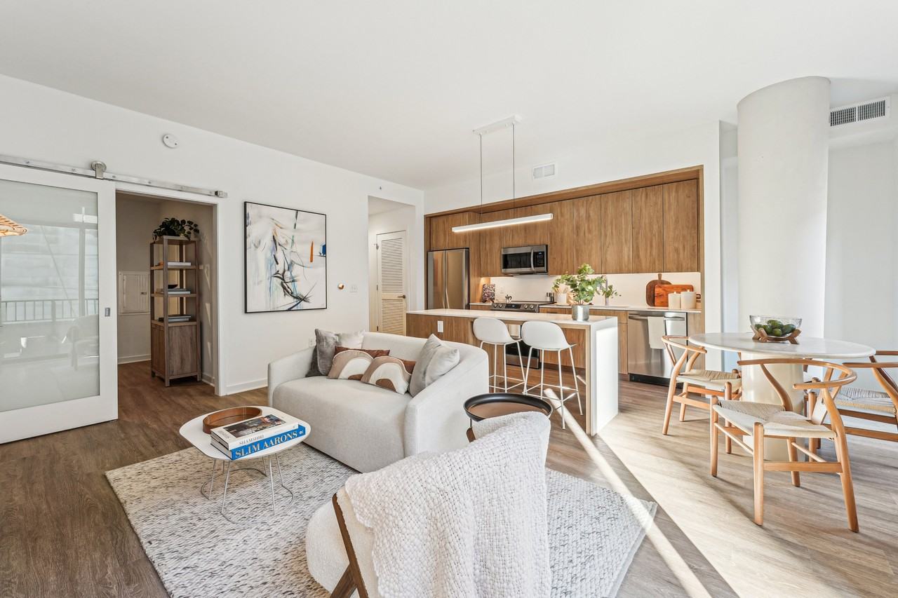 4909 Auburn - Photo 4 of 50