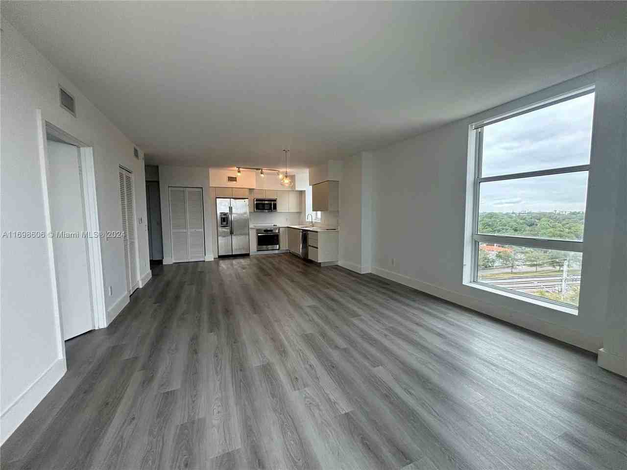 4250 Biscayne Blvd #709 - Photo 3 of 8