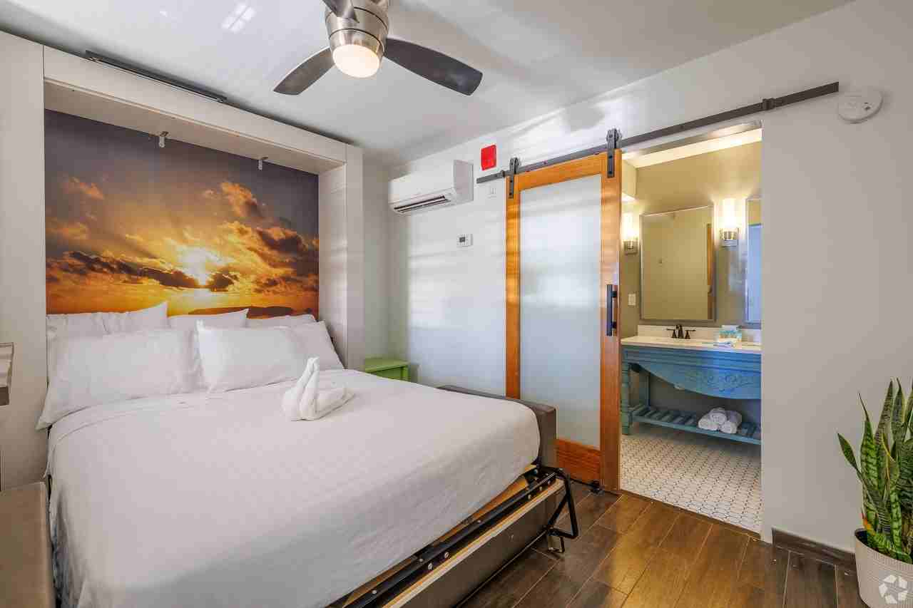 Swan Luxury Studio Apartments - Photo 5 of 24