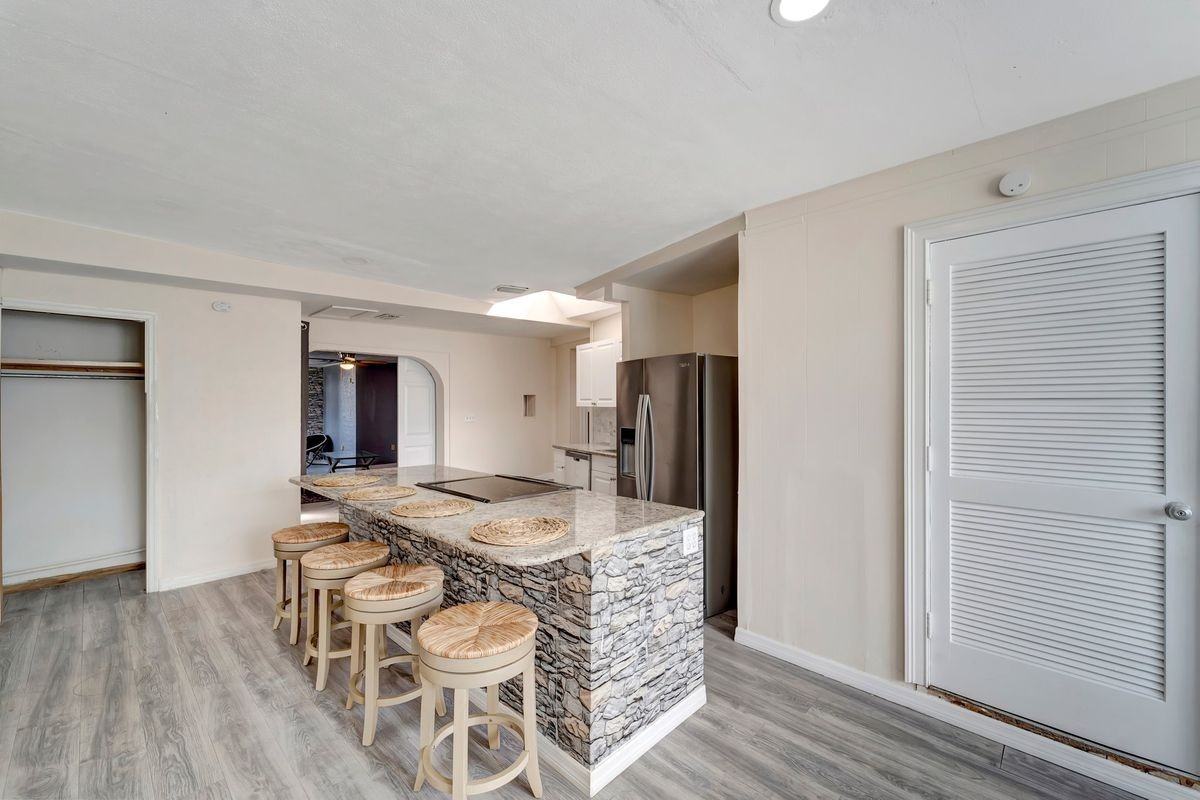 22001 Felton Avenue - Photo 2 of 19