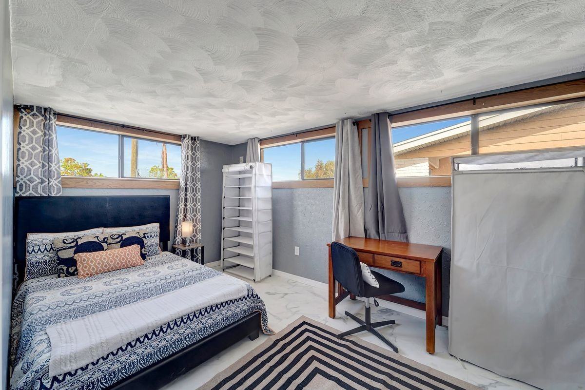 22001 Felton Avenue - Photo 7 of 19