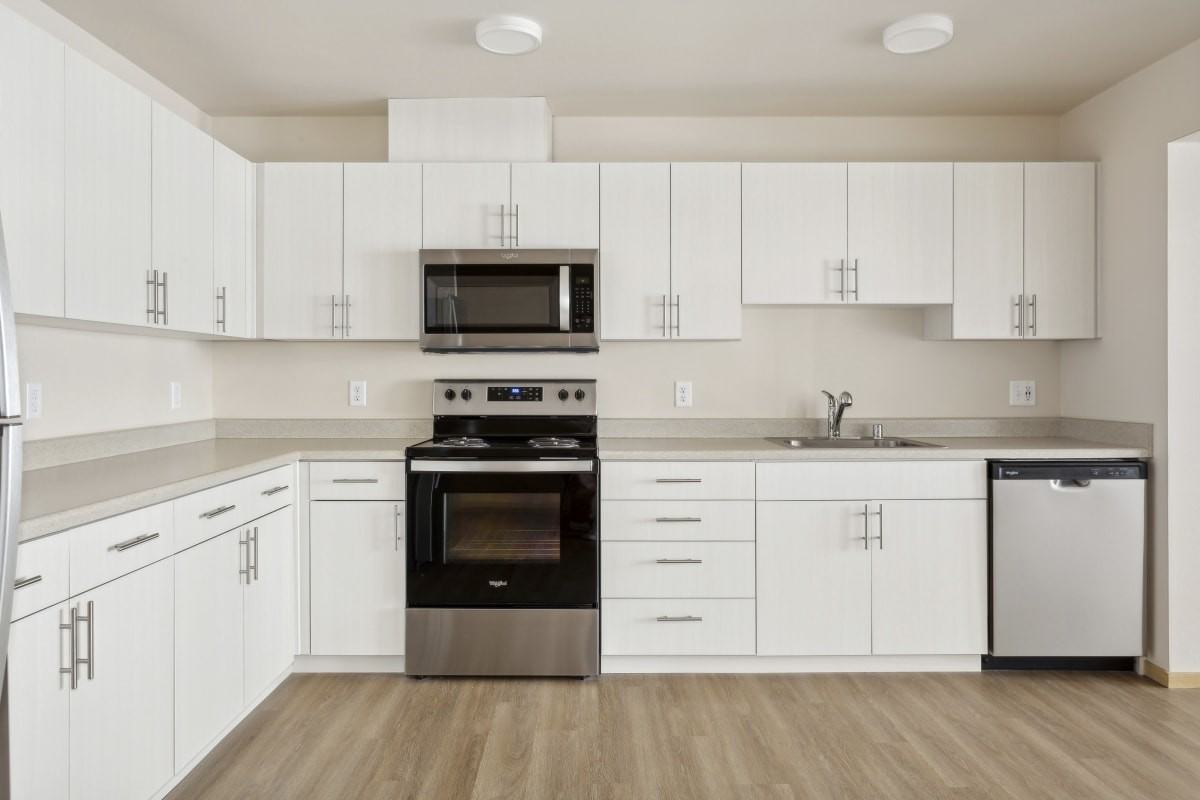 Four Corners Apartments - Photo 6 of 31