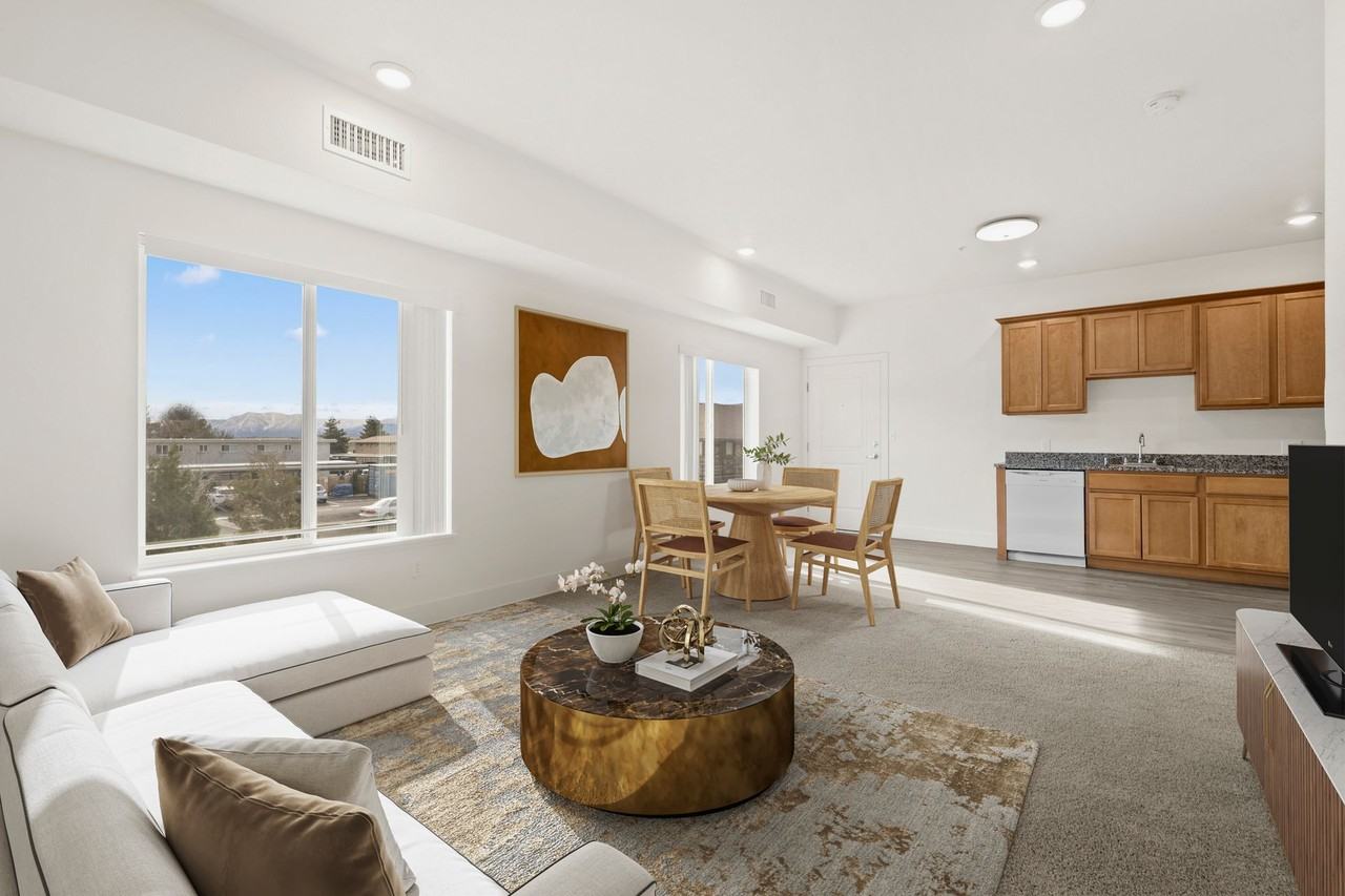 Bella Lago - Photo 2 of 50