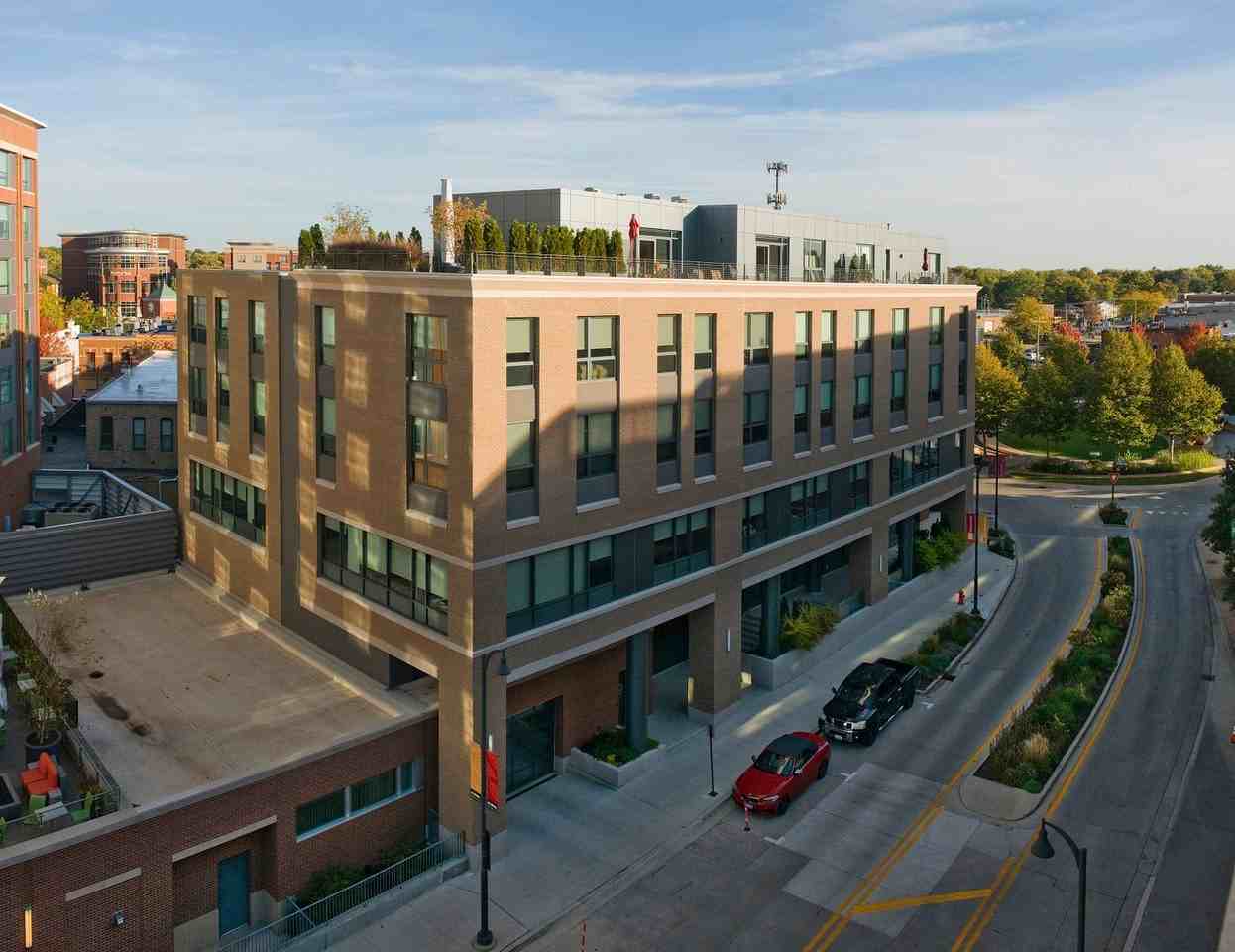 One Uptown - Photo 6 of 25