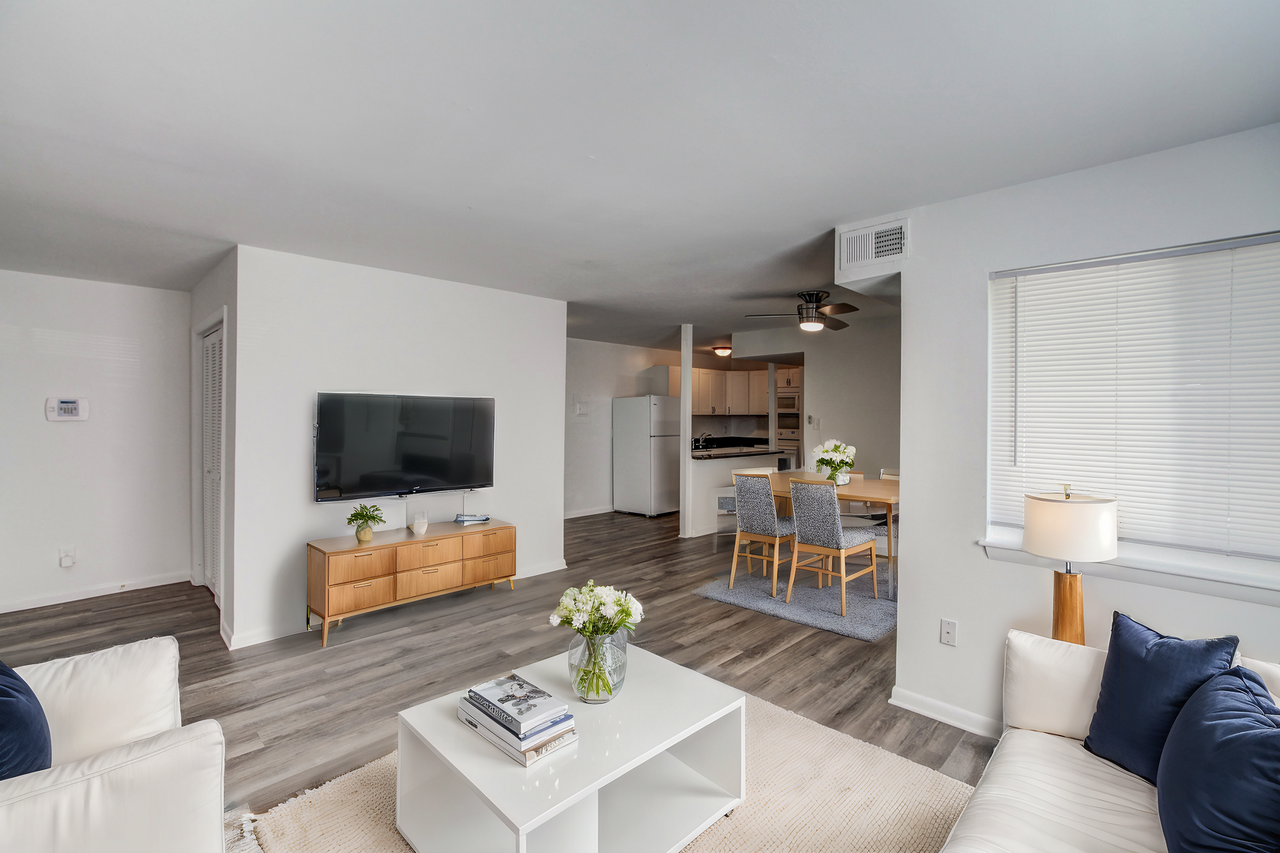 Holly Hill Apartments - Photo 2 of 10