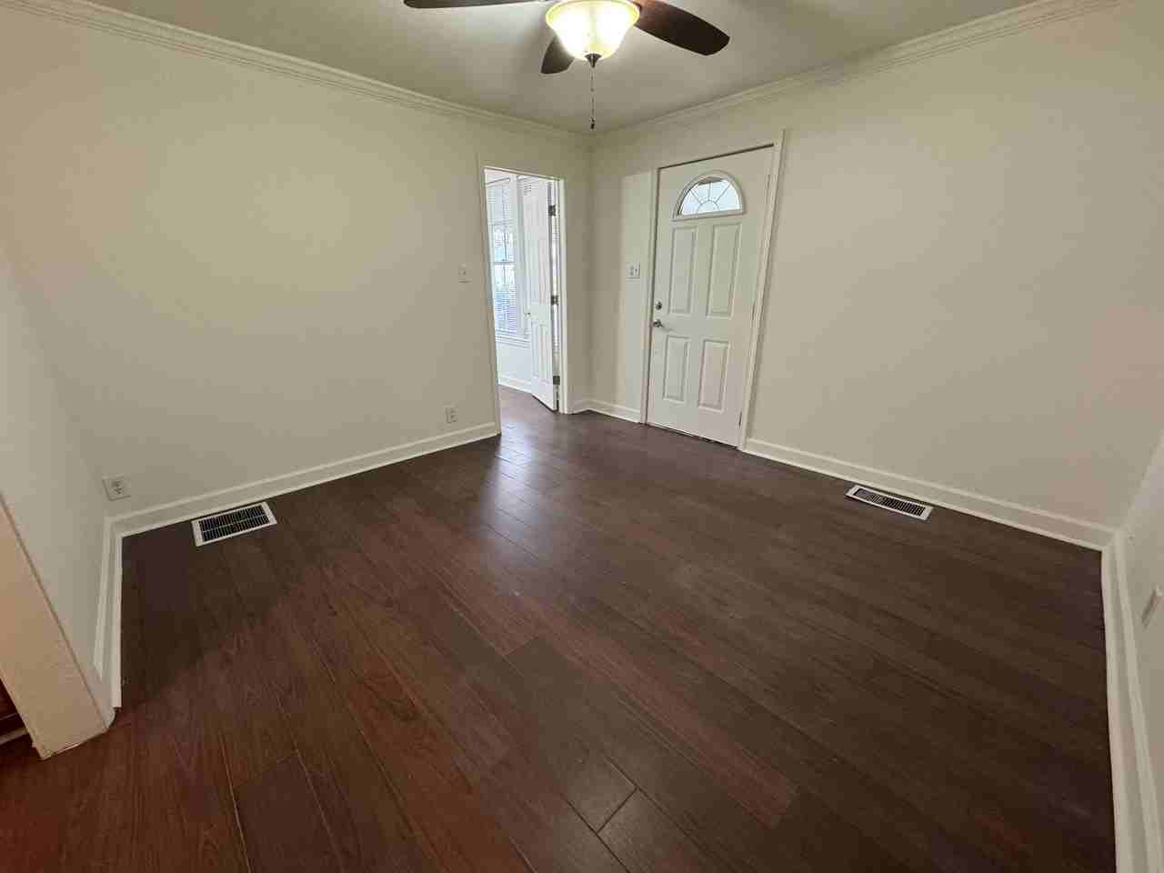 1317 Marne St - Photo 3 of 18