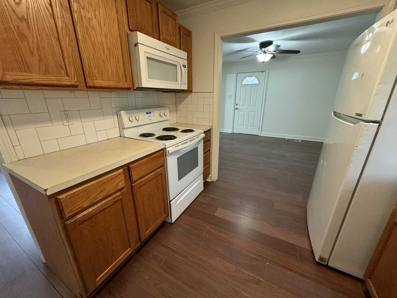 1317 Marne St - Photo 6 of 18