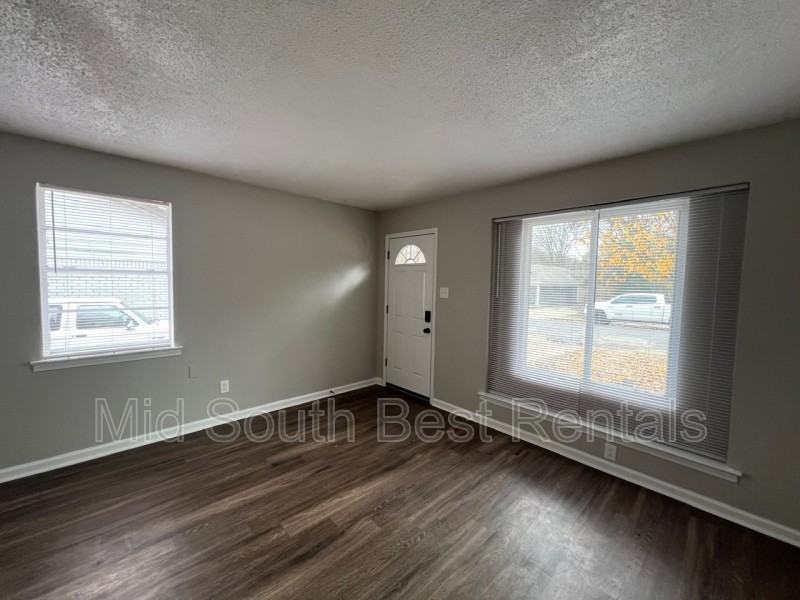 3262 Coleman Ave - Photo 2 of 8