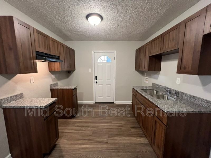 3260 Coleman Ave - Photo 3 of 6