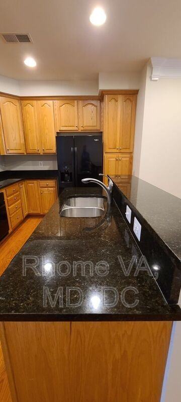 2205 Highbourne Dr - Photo 5 of 39