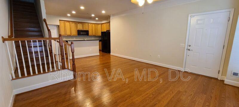 2205 Highbourne Dr - Photo 7 of 39