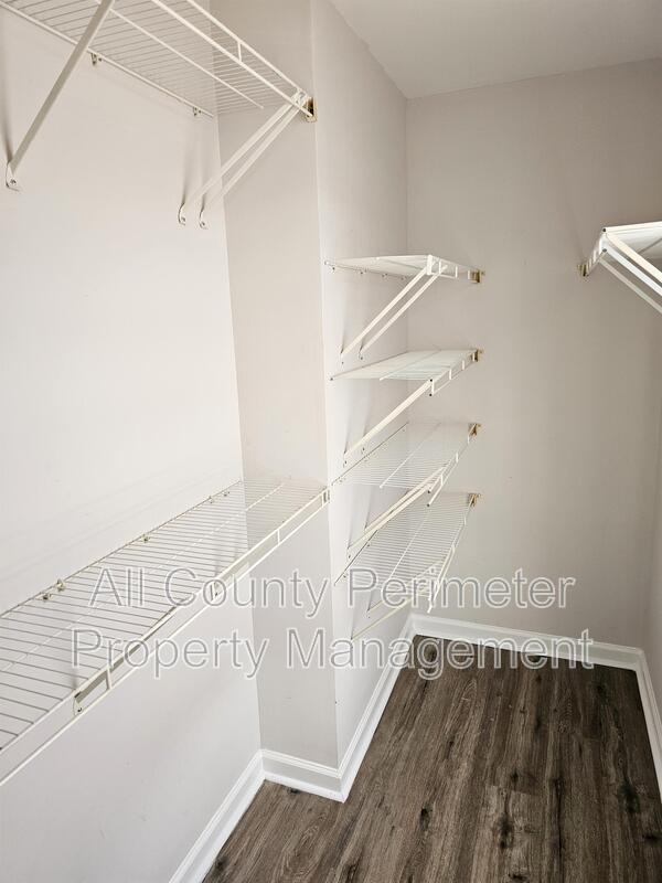 1855 Carrington Dr - Photo 5 of 9