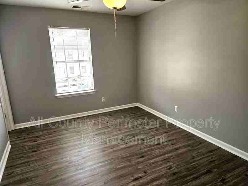 1855 Carrington Dr - Photo 6 of 9