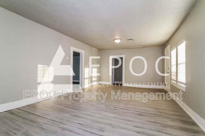 531 S Ponca Ave - Photo 3 of 15