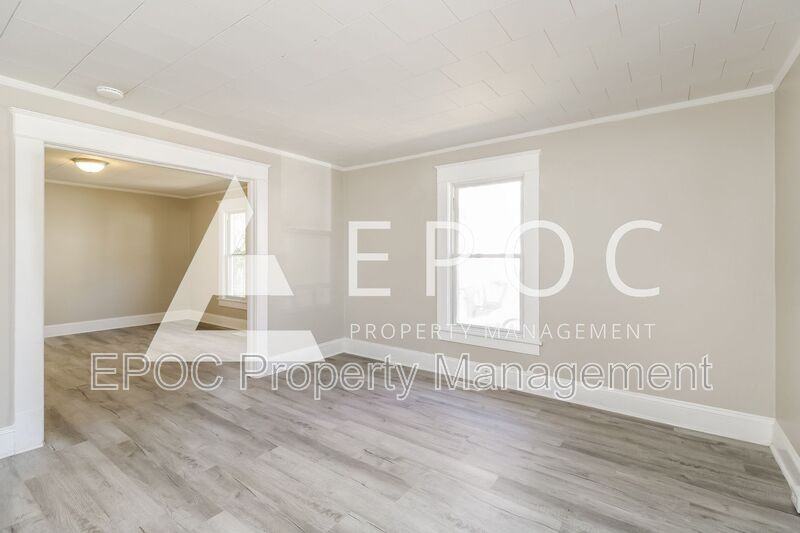 910 Caldwell St - Photo 3 of 15