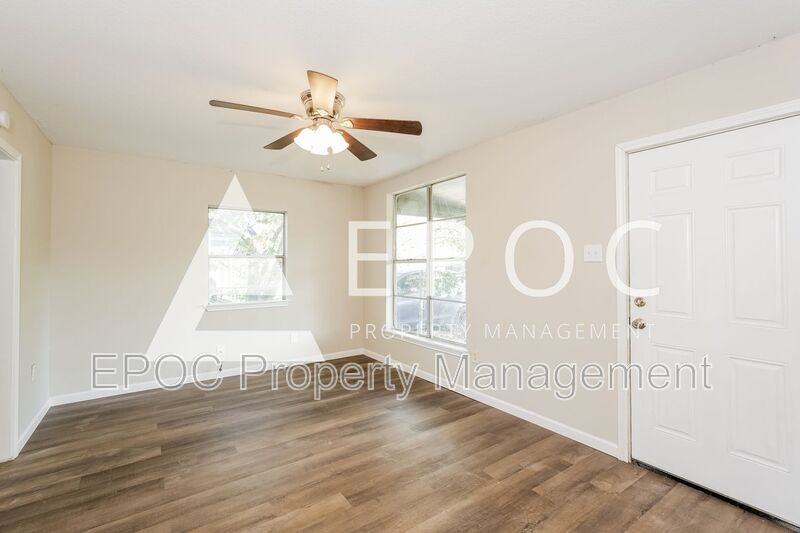 118 Cedar St - Photo 3 of 15