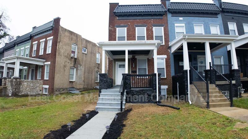 2619 Loyola Northway - Photo 5 of 30