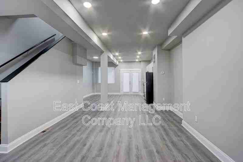 2619 Loyola Northway - Photo 2 of 30