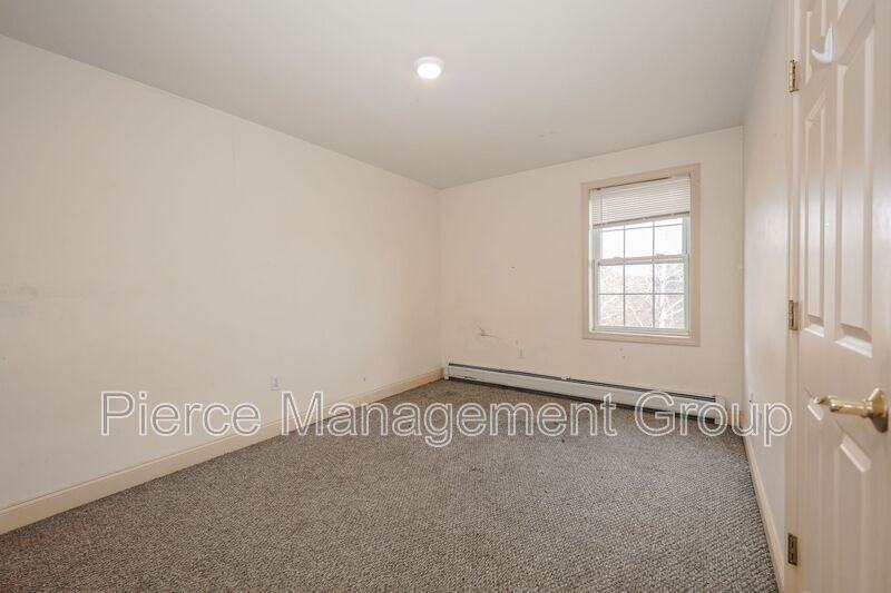 843 Mammoth Rd #7 - Photo 7 of 11