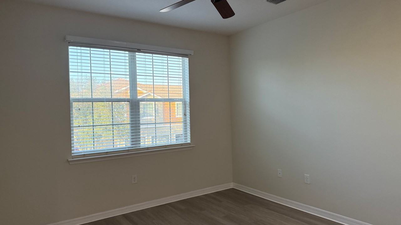 5467 Soapstone Pl - Photo 3 of 18