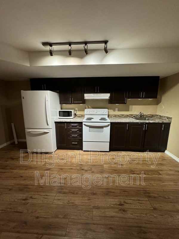 267 Louden Terr - Photo 5 of 22