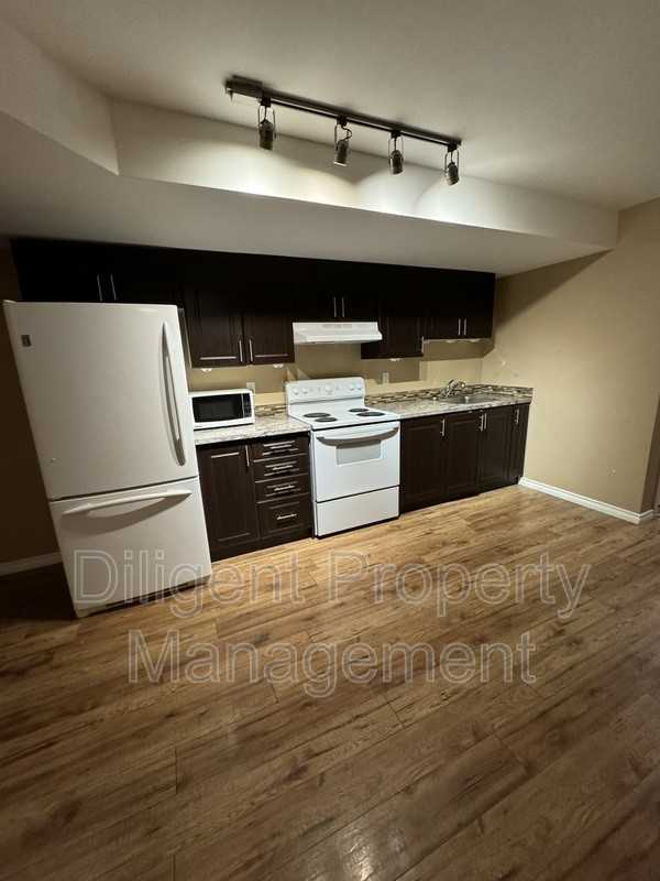 267 Louden Terr - Photo 6 of 22