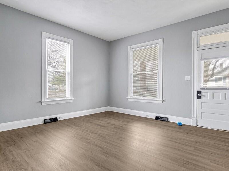 2930 Mary Irene St - Photo 2 of 10