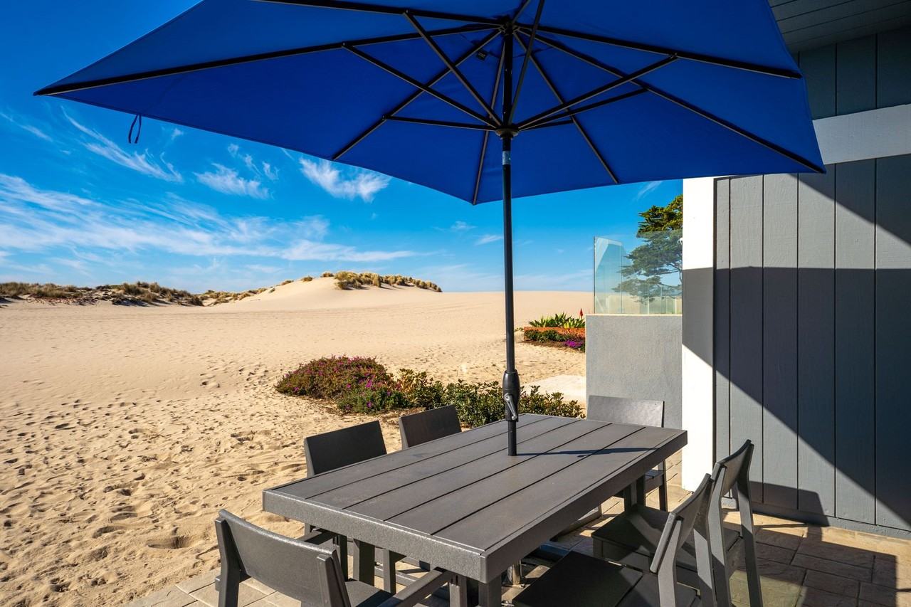 3321 Ocean Dr - Photo 7 of 45