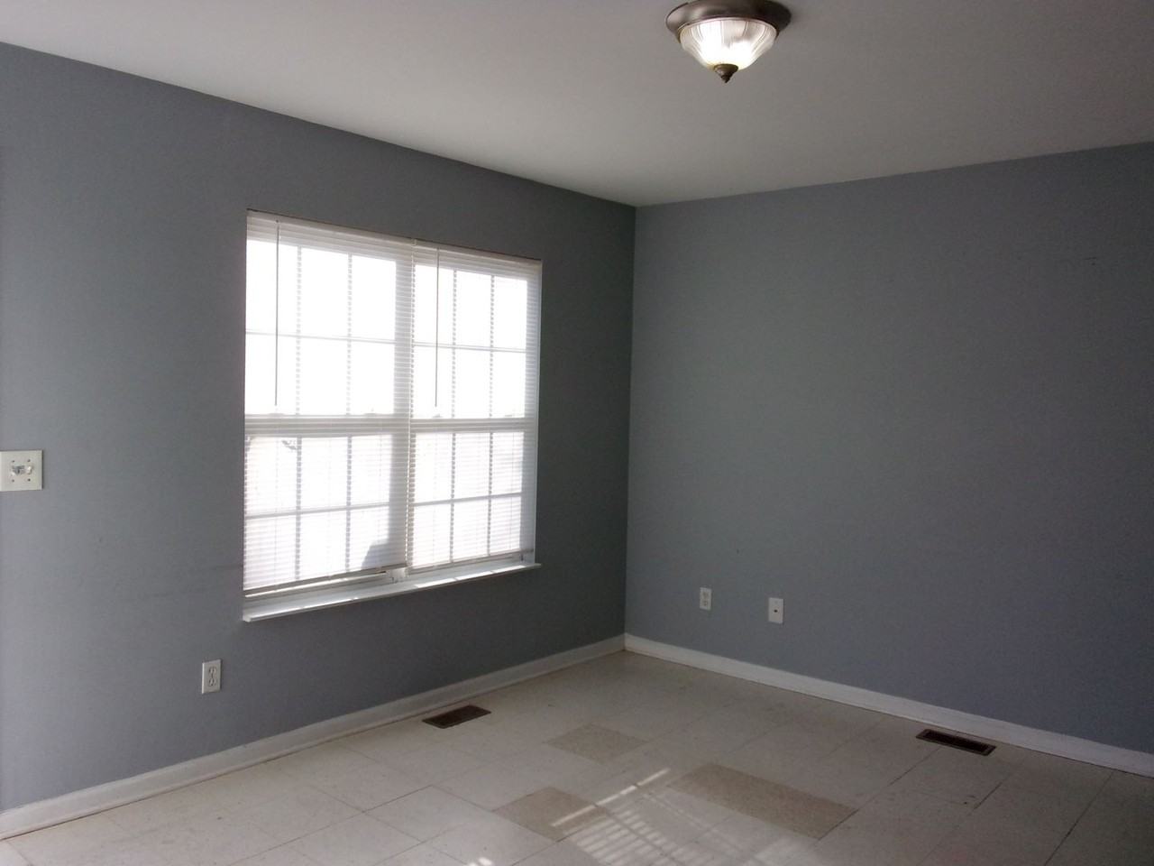 1858 Gathings Rd - Photo 3 of 14