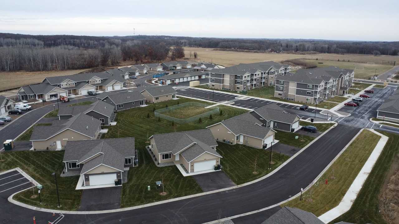 The Pines on 33rd 4 - Photo 2 of 19