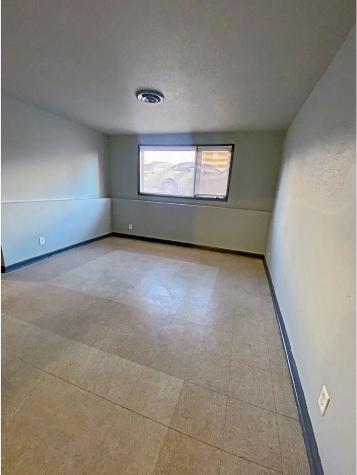 Boyd Street 4813-4823 - Photo 3 of 16
