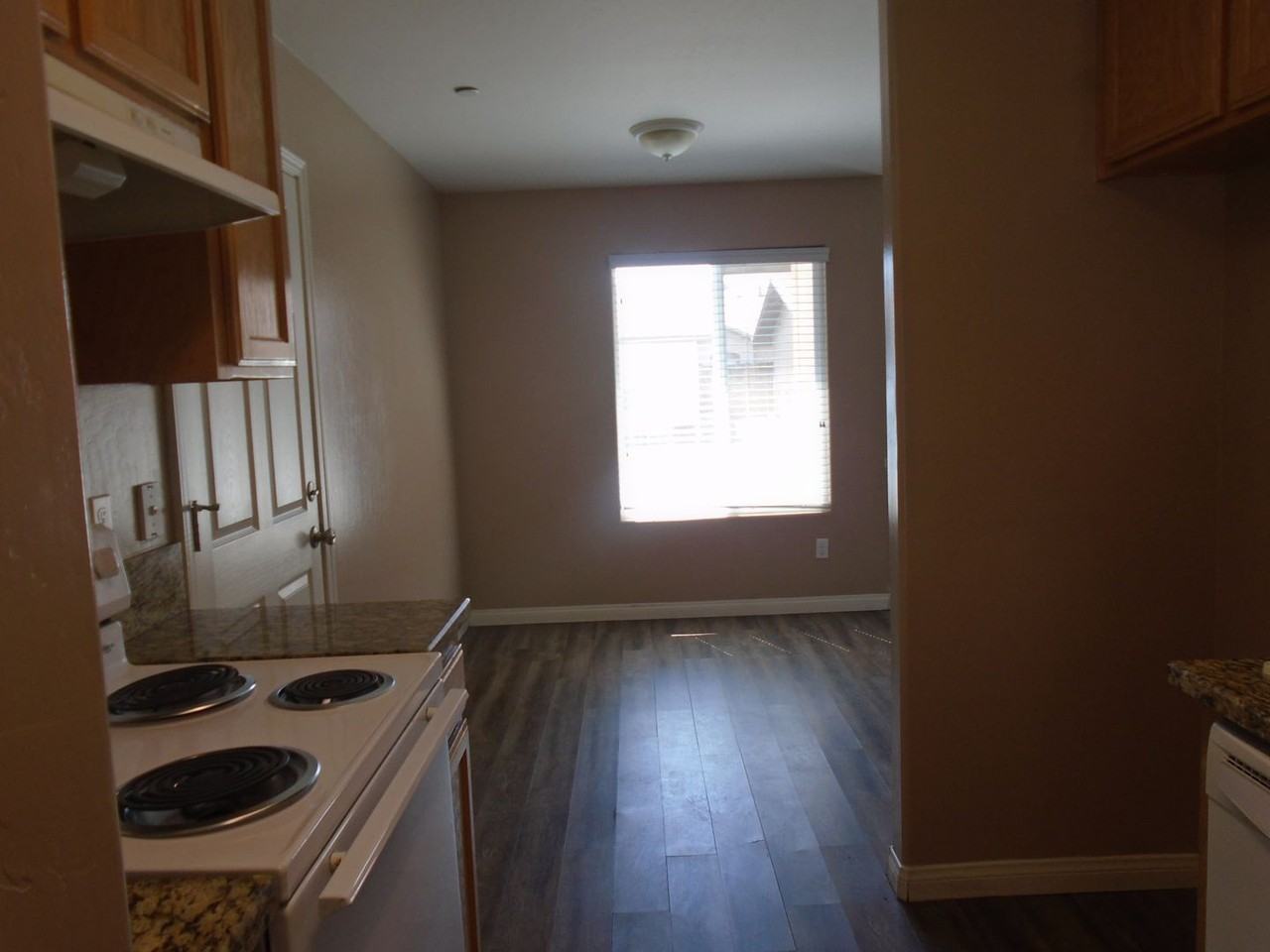 632 W Day Ave #AB - Photo 3 of 7