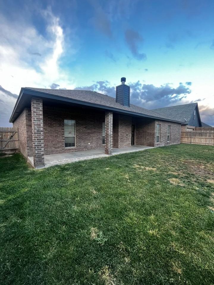 9815 Will Ave - Photo 2 of 15