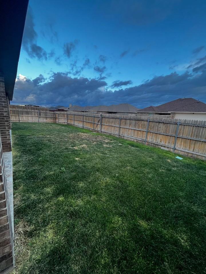 9815 Will Ave - Photo 3 of 15