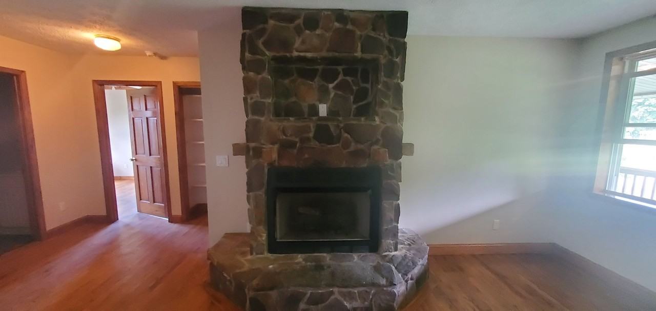 861 Slabtown Rd - Photo 4 of 28