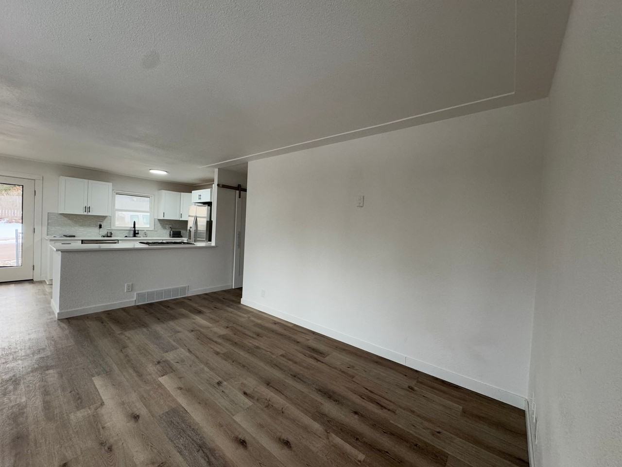 2304 N 7th St - Photo 4 of 16