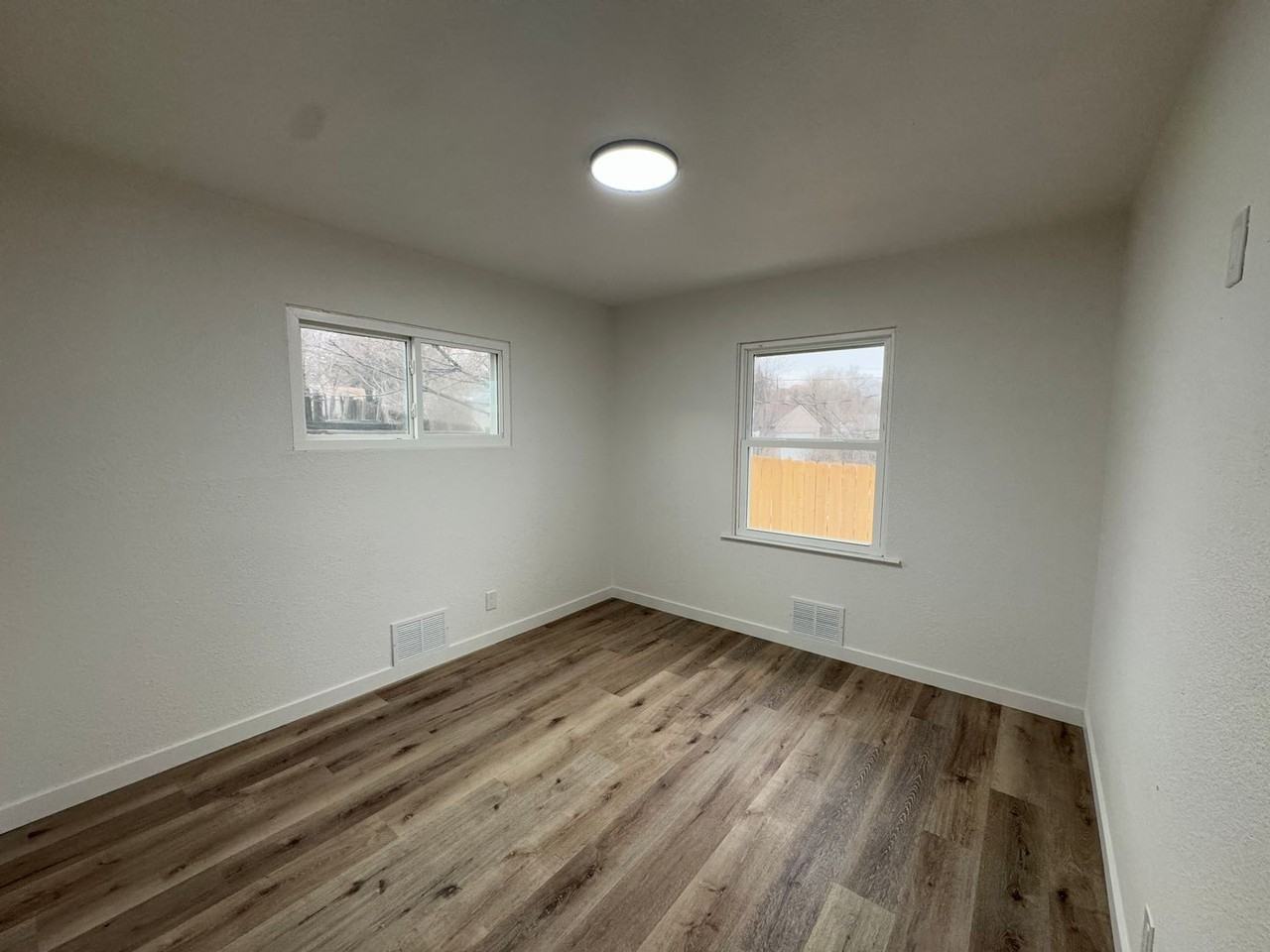 2304 N 7th St - Photo 6 of 16