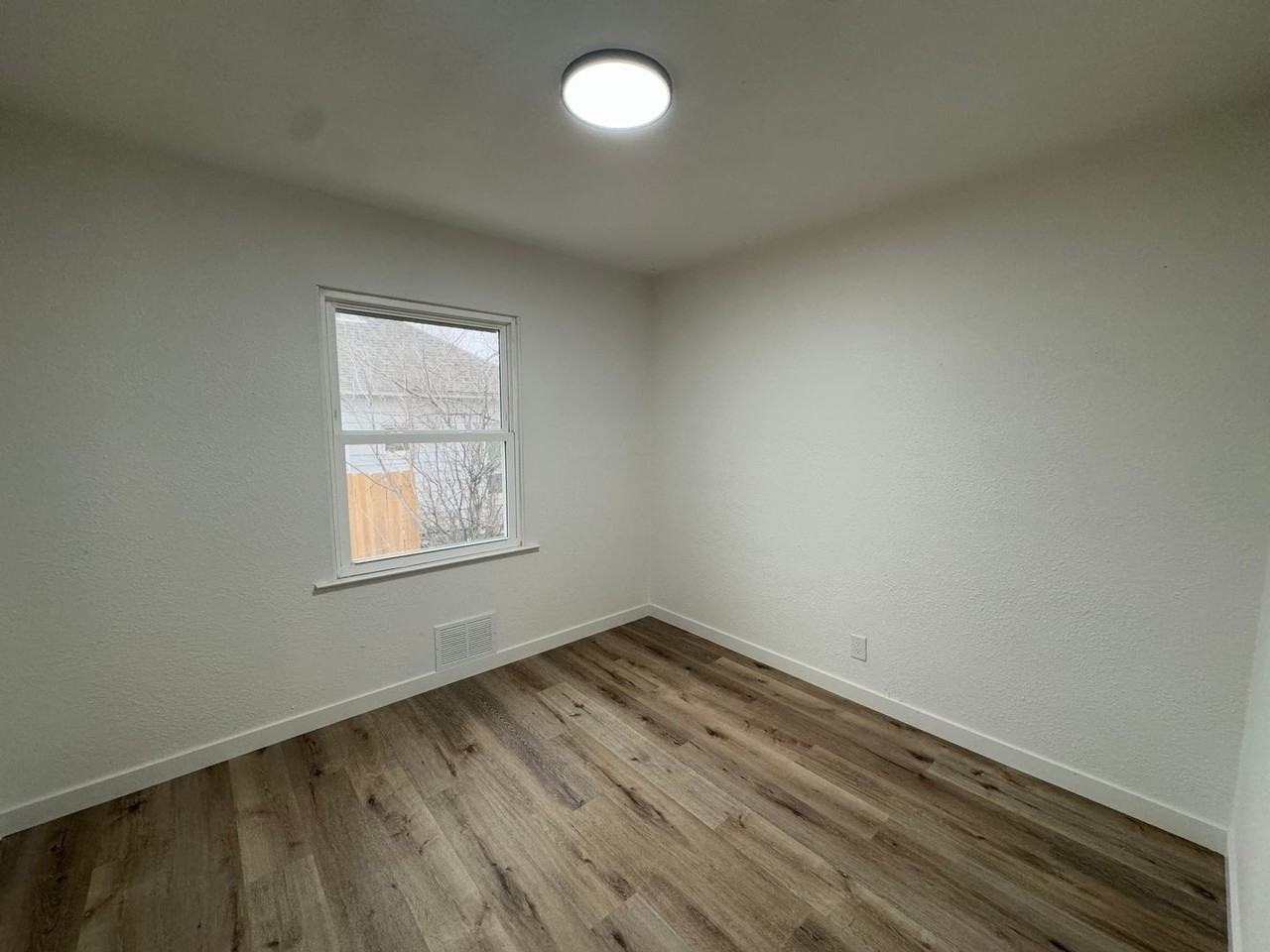 2304 N 7th St - Photo 7 of 16