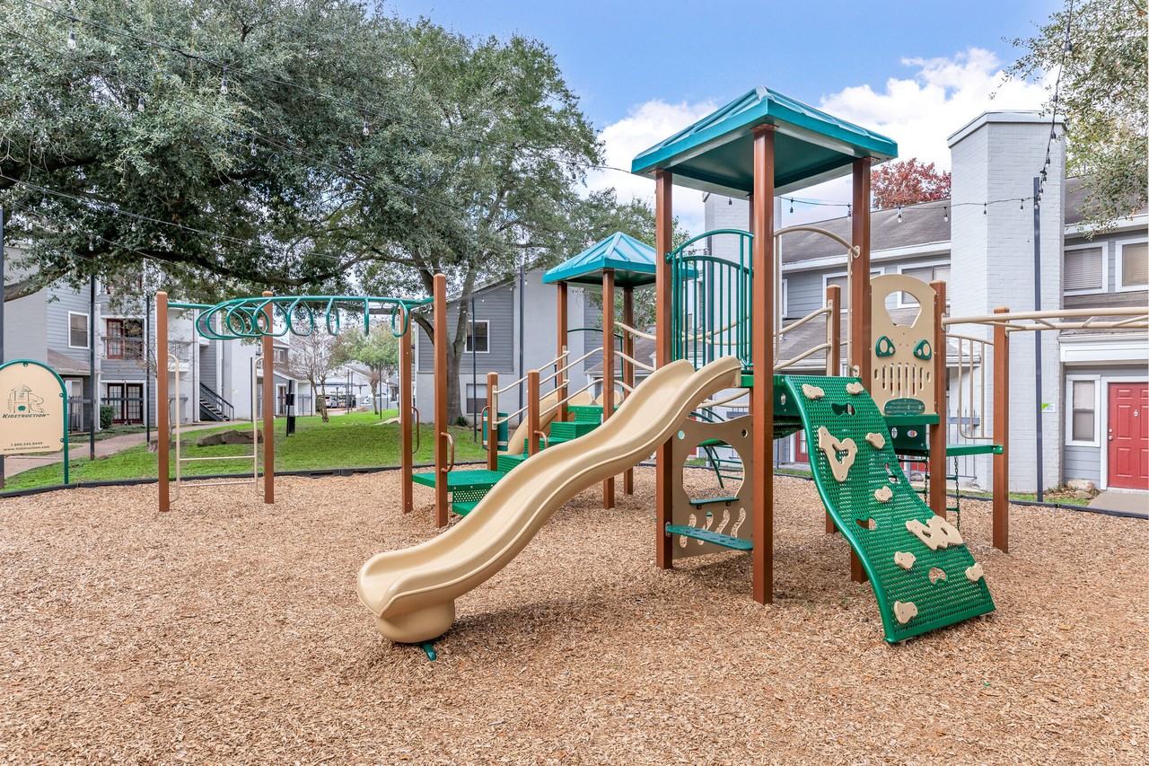 Parc at South Green - Photo 5 of 27