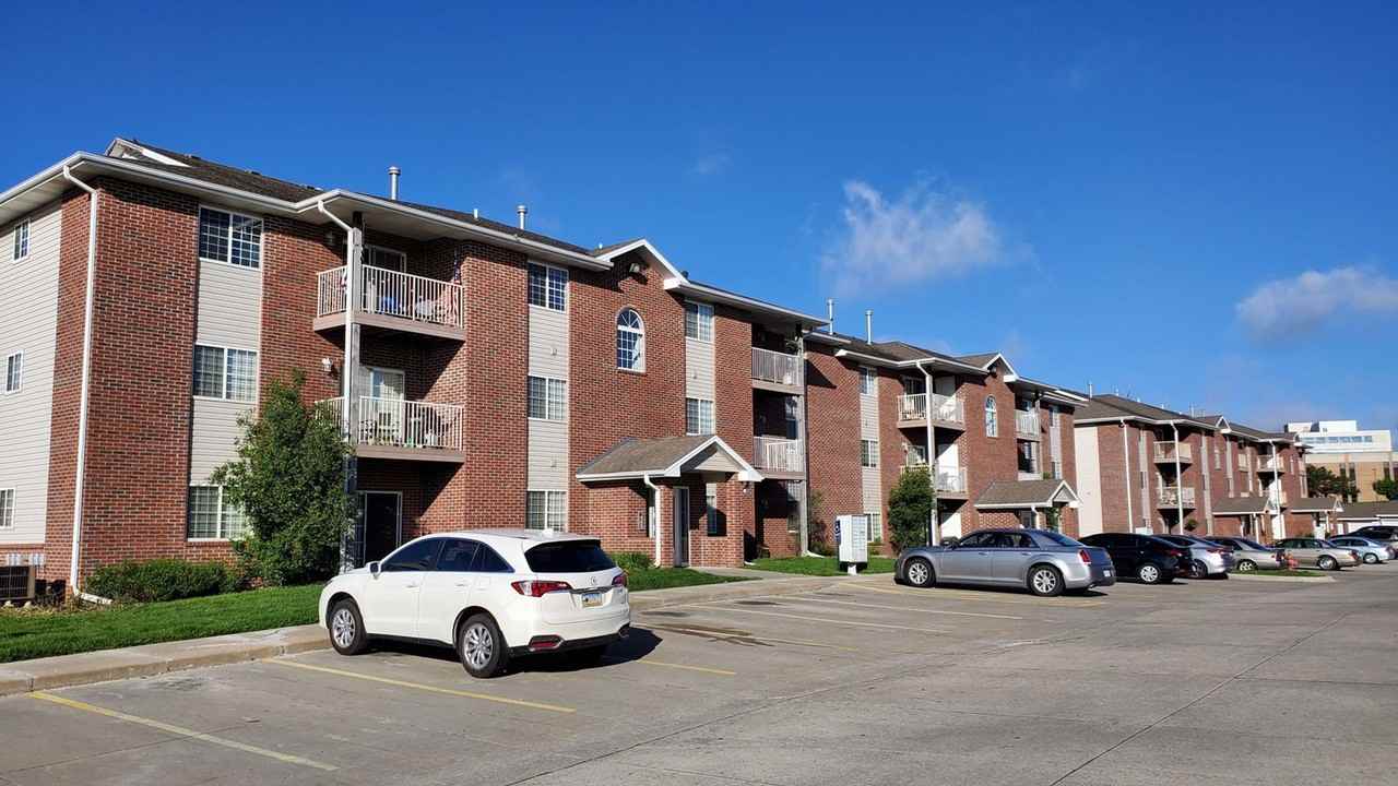 1604 Grandview Ave - Photo 3 of 20