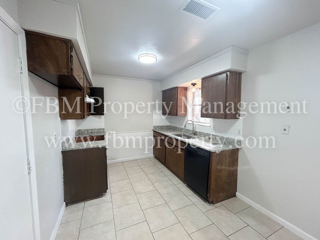 2641 Arlington Ln - Photo 6 of 19