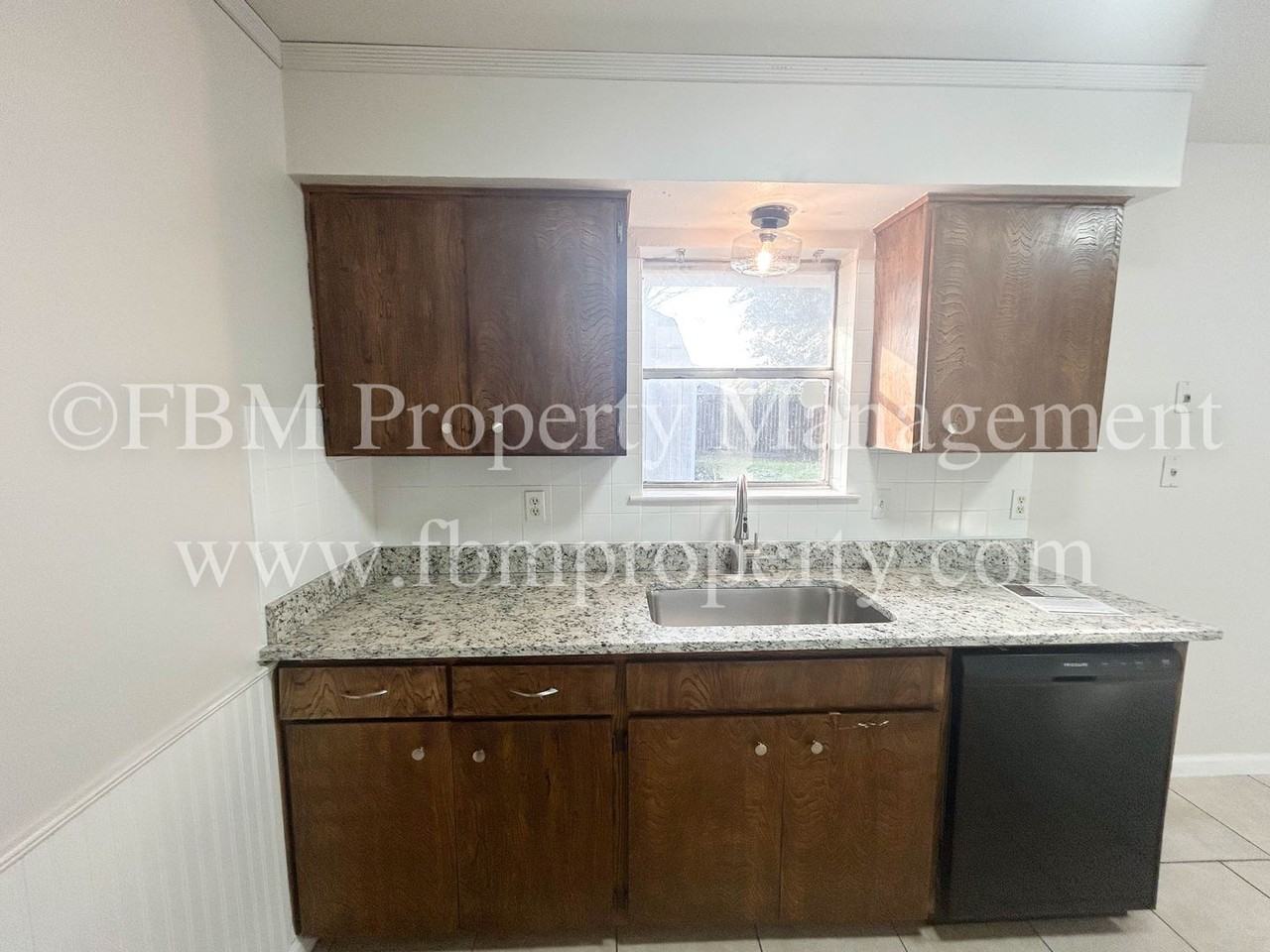 2641 Arlington Ln - Photo 7 of 19