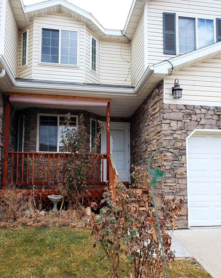 1237 Domelby Ct - Photo 2 of 11