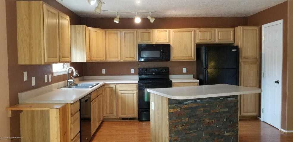 1237 Domelby Ct - Photo 3 of 11