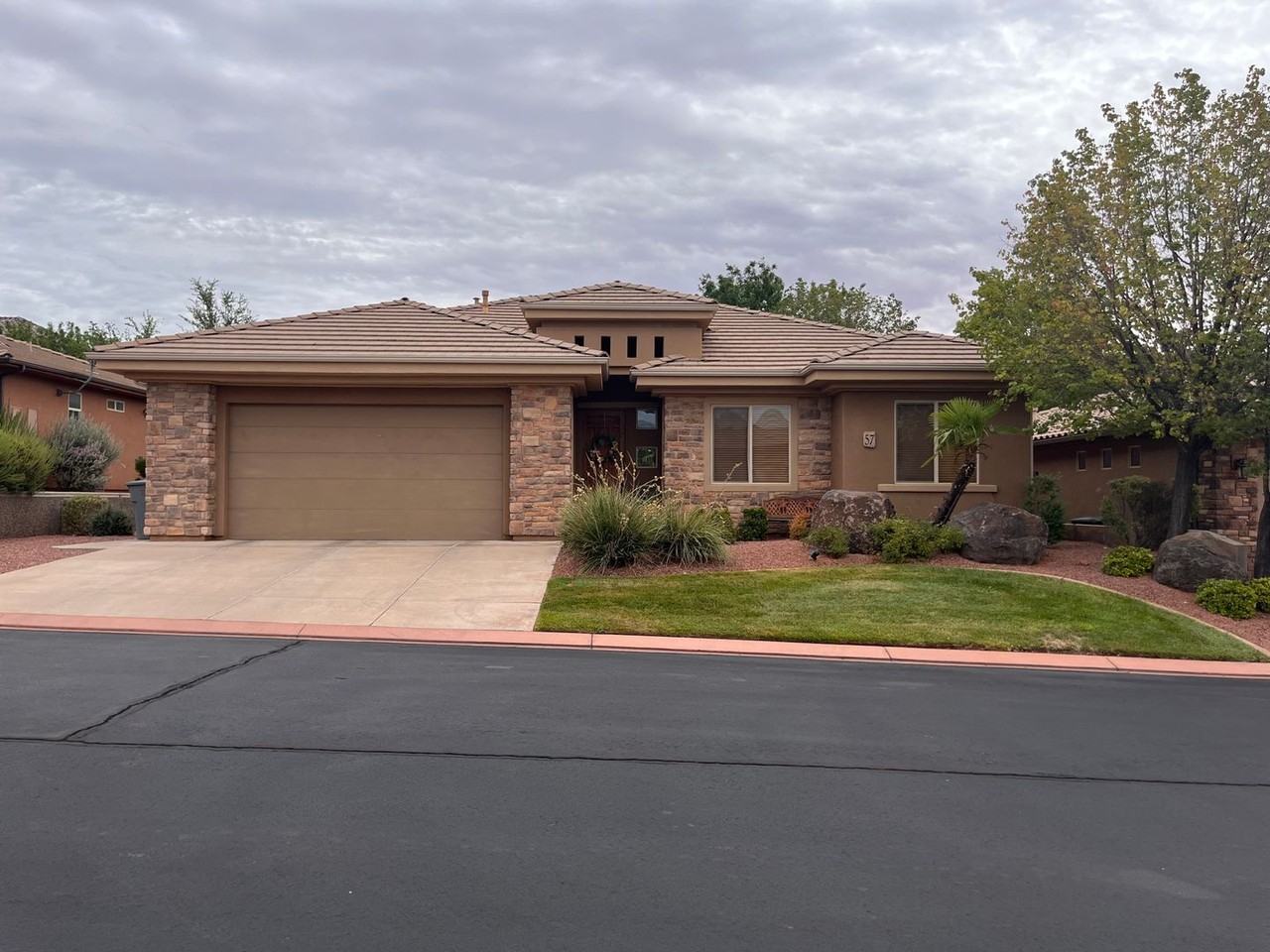 1920 N Lakota Dr - Photo 3 of 24