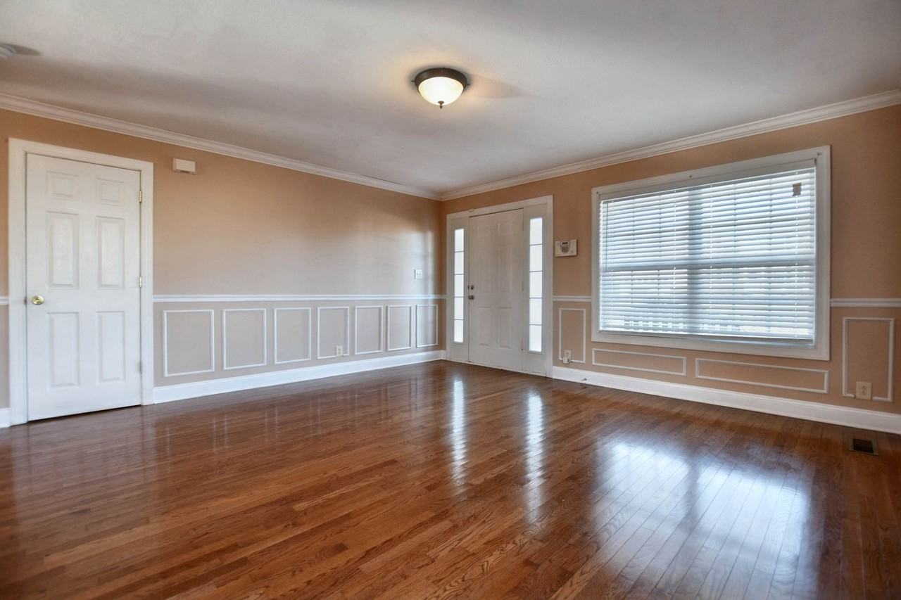 2609 Sugarhill Ct - Photo 2 of 34